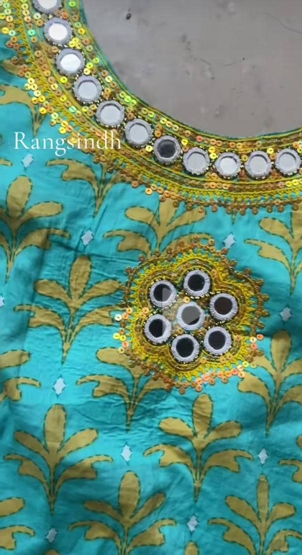 Sindhi mirror work 0