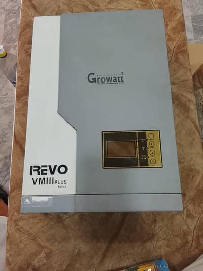 Growatt 3.2KW 24 volt used inverter