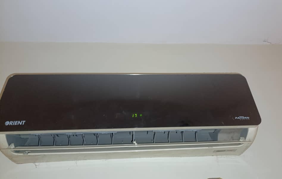 Orient AC 1