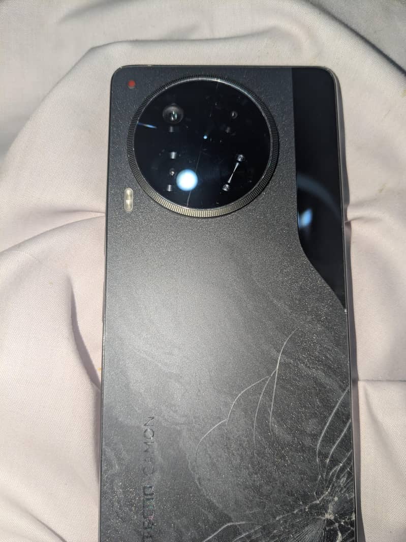 Tecno CAMON 30 3