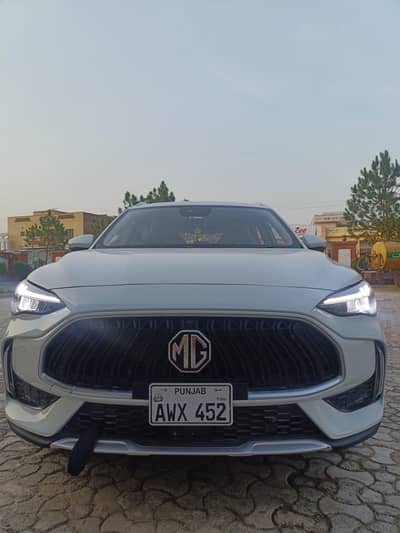 MG HS 2025