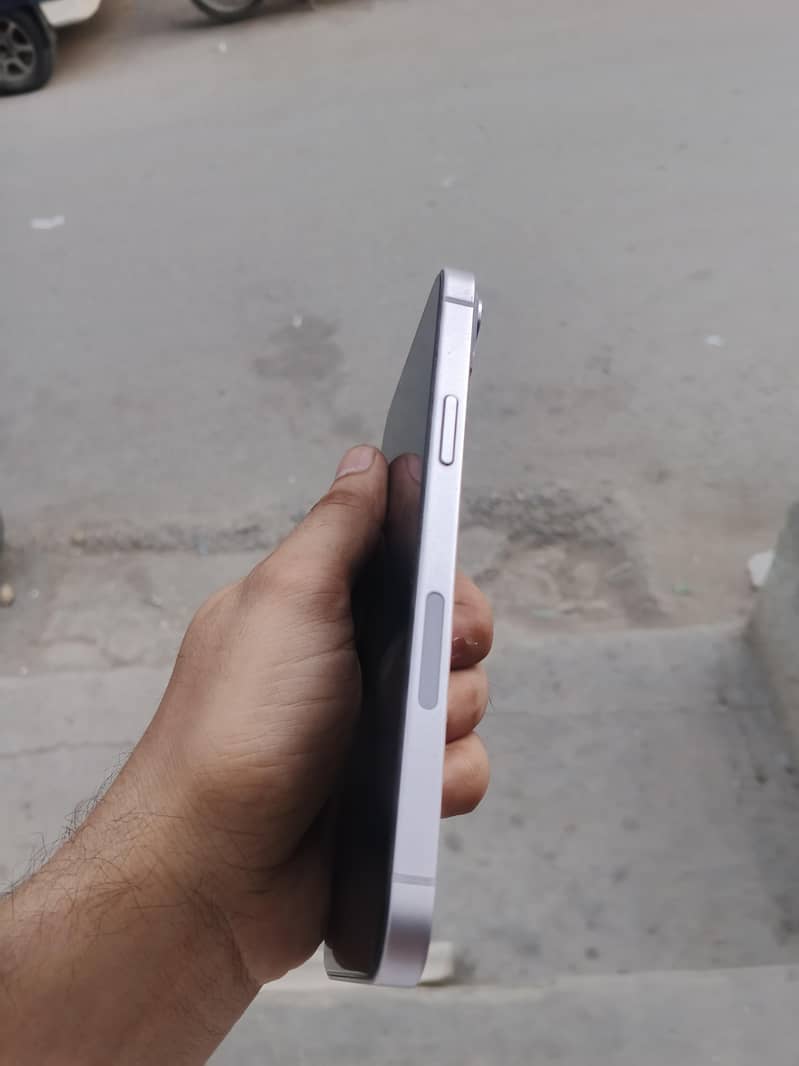 Apple iPhone 14 plus 1