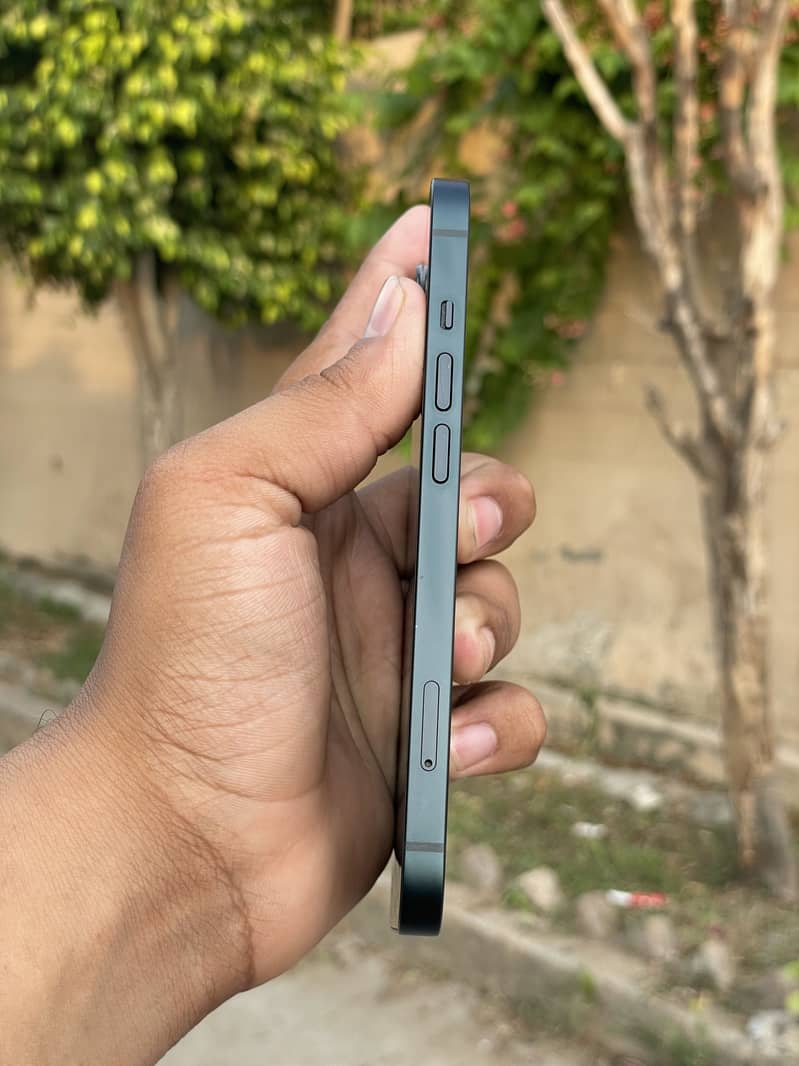 IPhone 13 jv 3