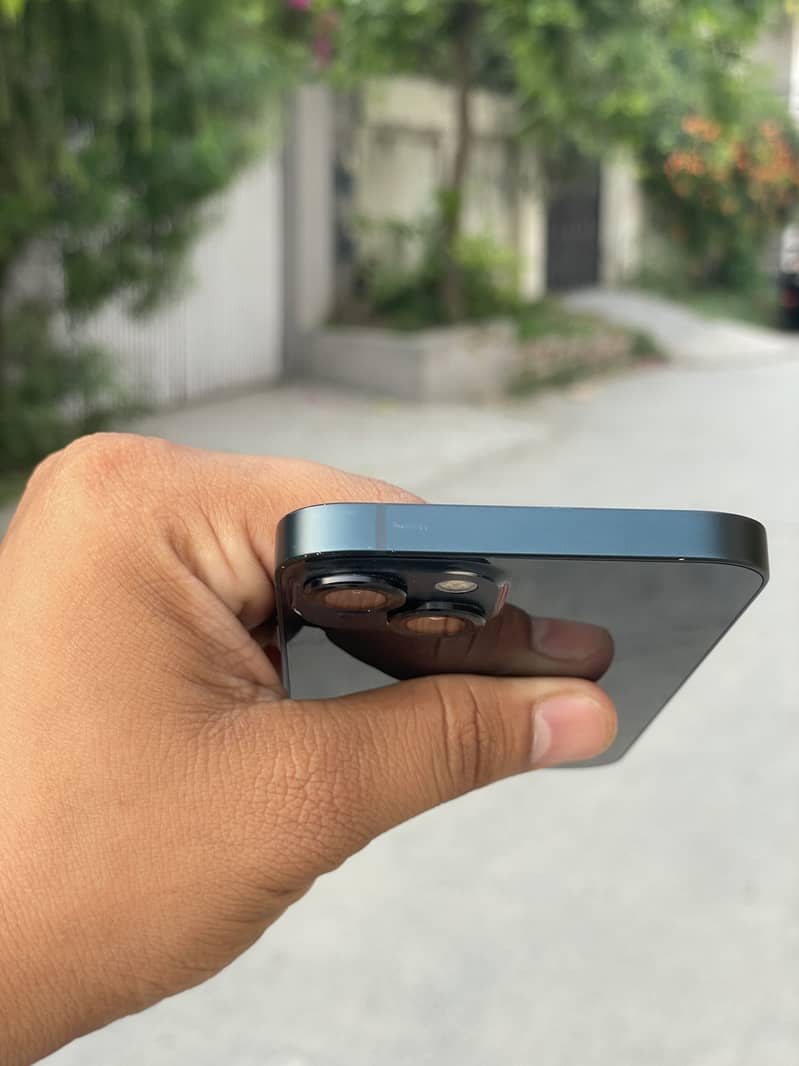 IPhone 13 jv 5