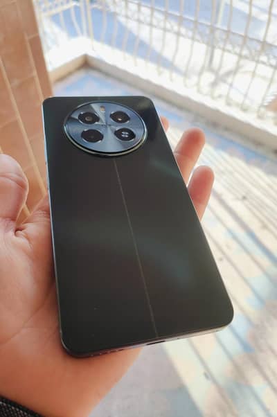 Realme 12