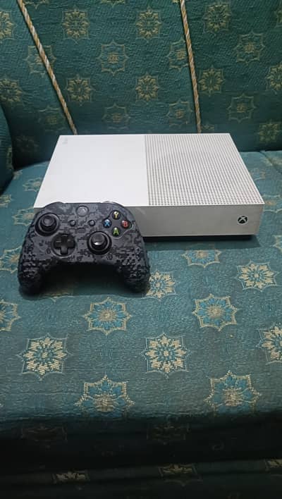 Well Maintained Xbox One X 1TB | Original Controller & Games Included