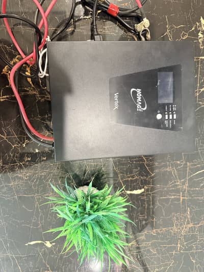 Homage Vertex 1kW Solar Inverter (HVS-1214SCC) Perfect Condition 10/10