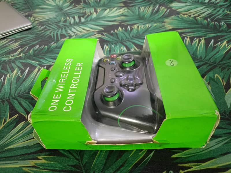 wireless gaming controller 1
