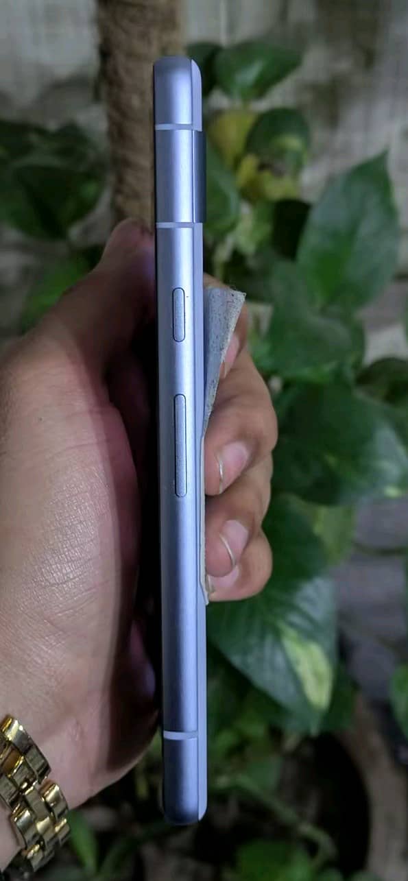 Google Pixel 7a 5