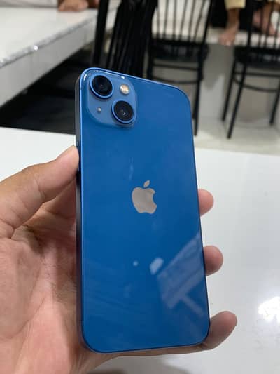 Apple iPhone 13