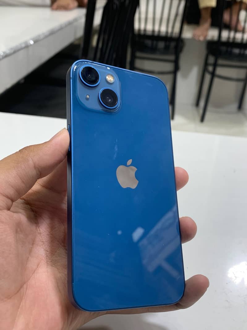 Apple iPhone 13 0
