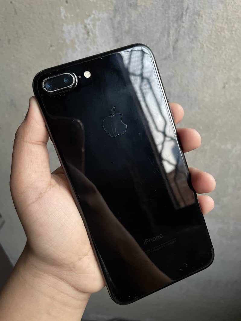 Apple iPhone 7 Plus 0