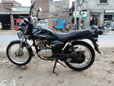 Suzuki GS 150 Black Urgent Sale