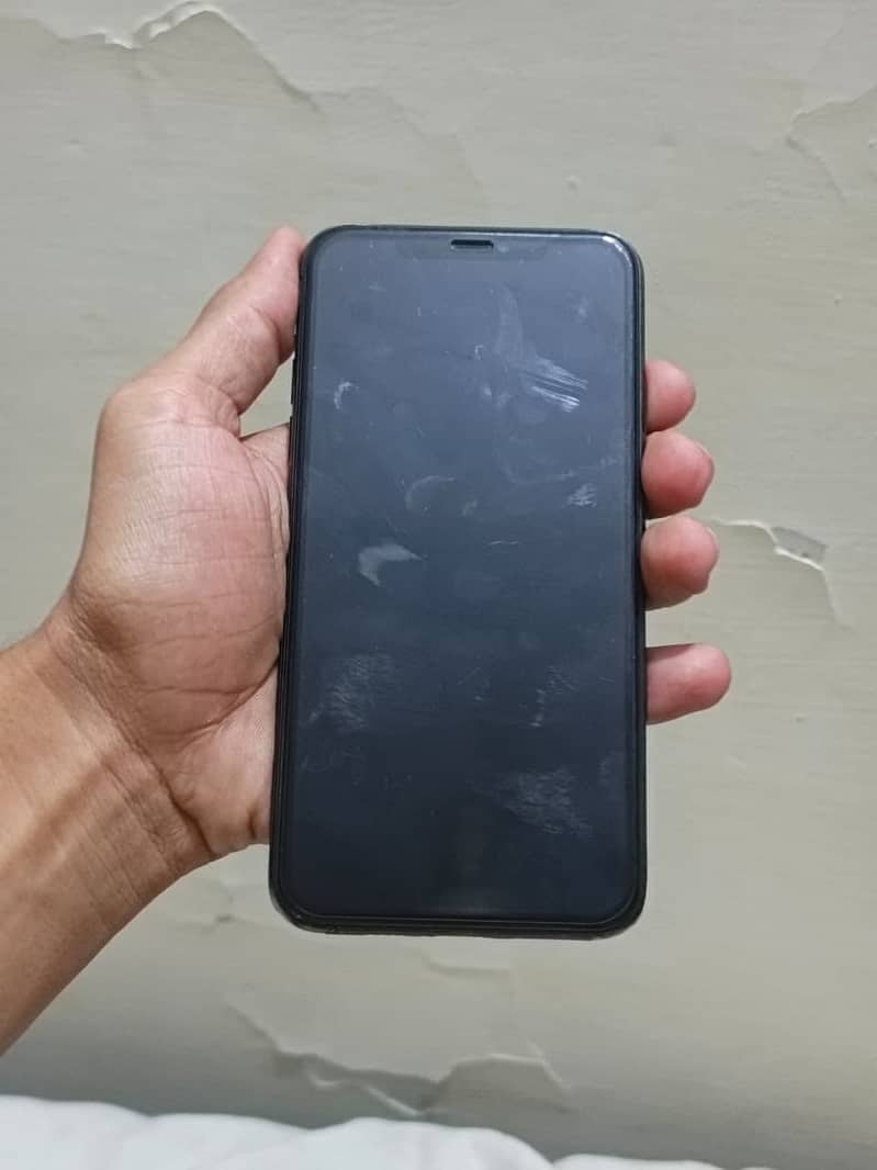 iPhone 11 Pro Max 1