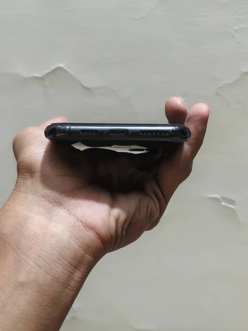 iPhone 11 Pro Max 3