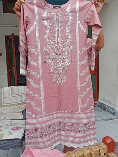 untich woman cloth
