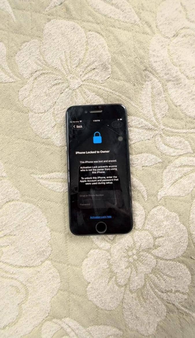 Apple iPhone SE 0