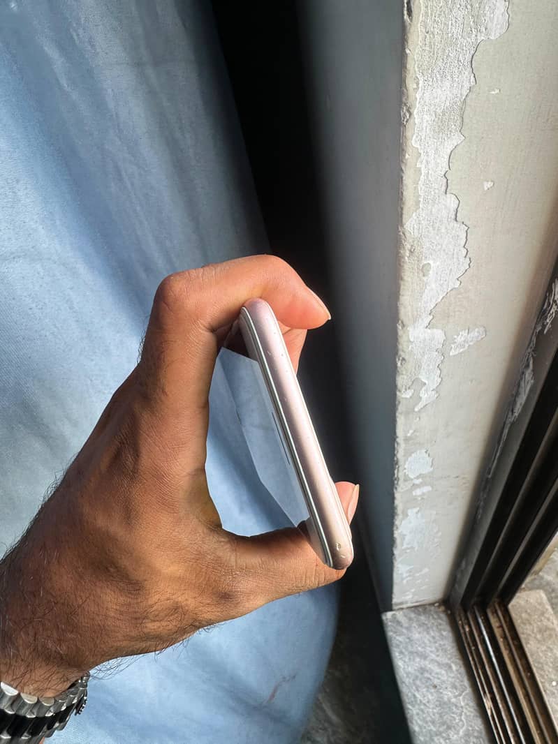 Apple iPhone 7 Plus 2