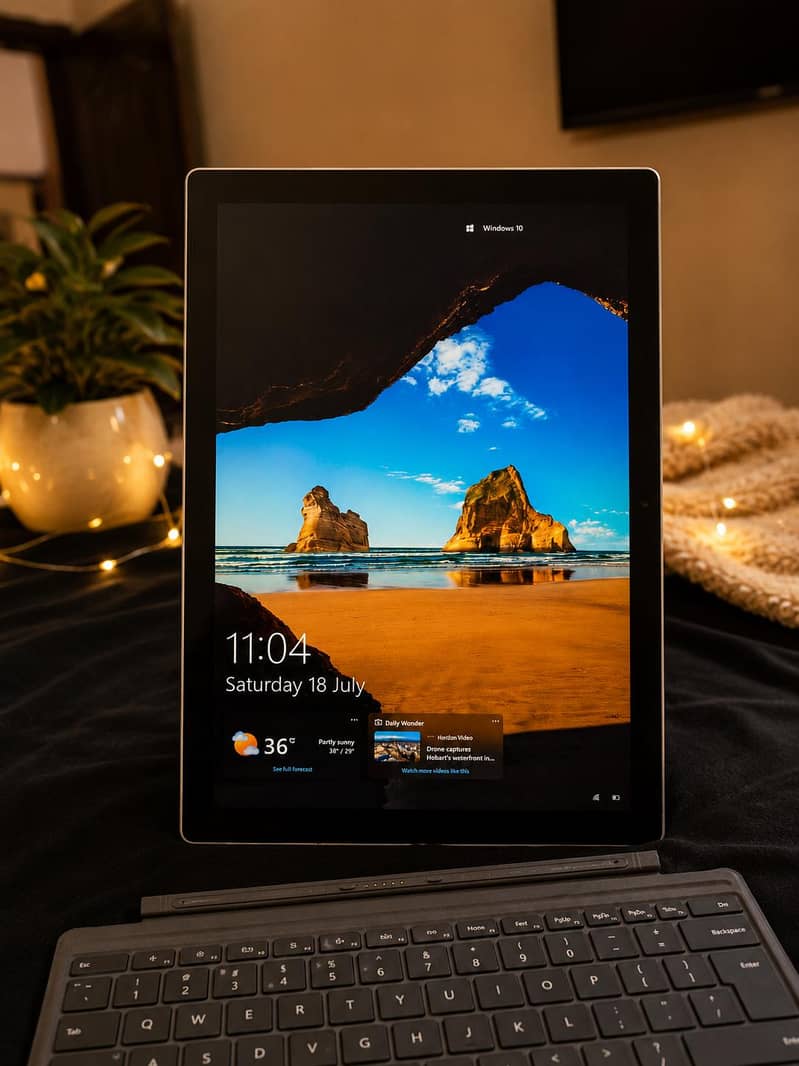 Microsoft surface pro 6 Intel core i5 3