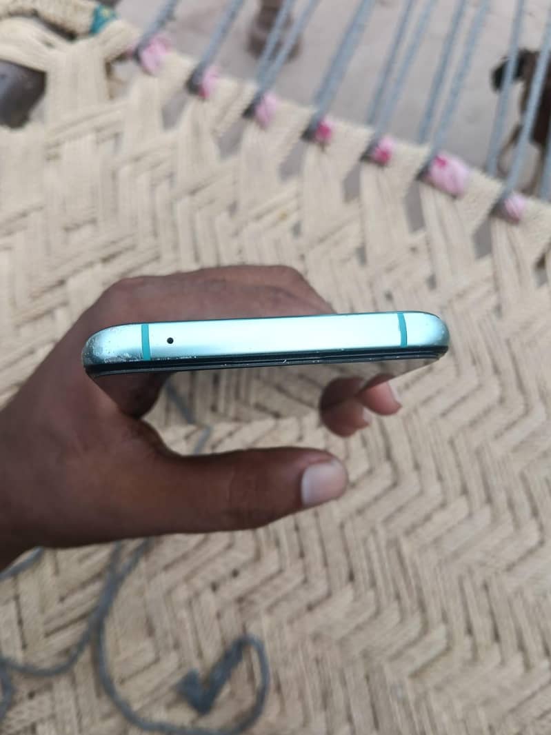 One plus 8t 4