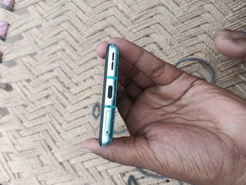 One plus 8t 5