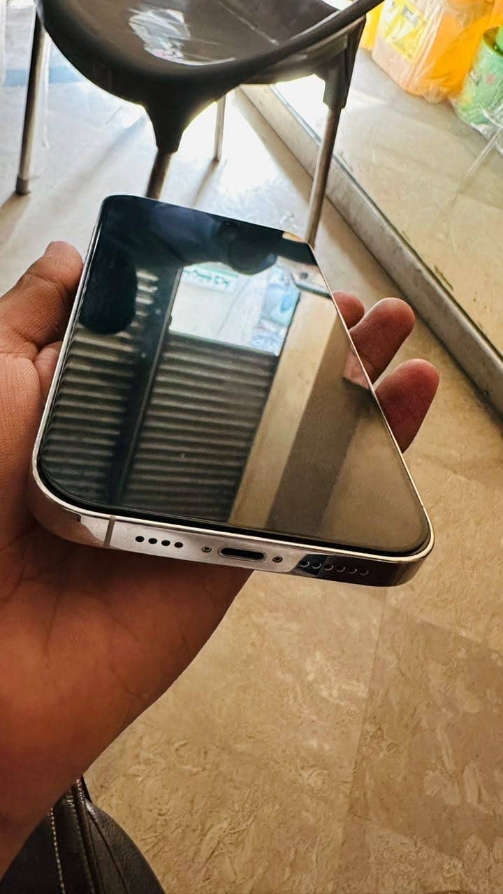 Iphone 14 pro max 2