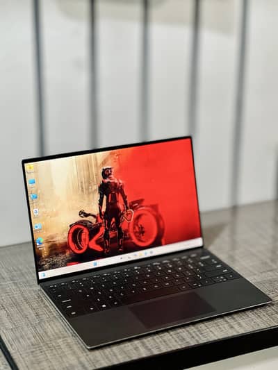 Dell XPS 13 9310 - I5 11th Gen 16 GB Ram 4K Screen