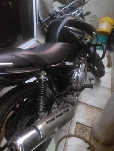 YAMAHA YBR G GENUINE