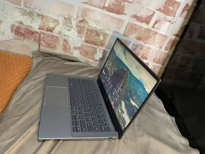 Slim Dell i5 8th Gen 8DDR4 RAM 256GB SSD 13.3 Display