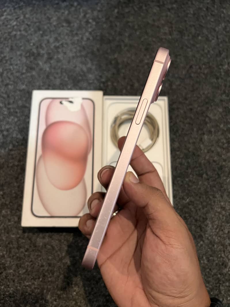 Apple iPhone 15 plus 1