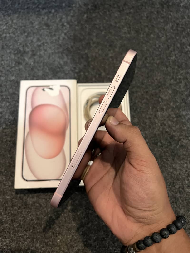 Apple iPhone 15 plus 5