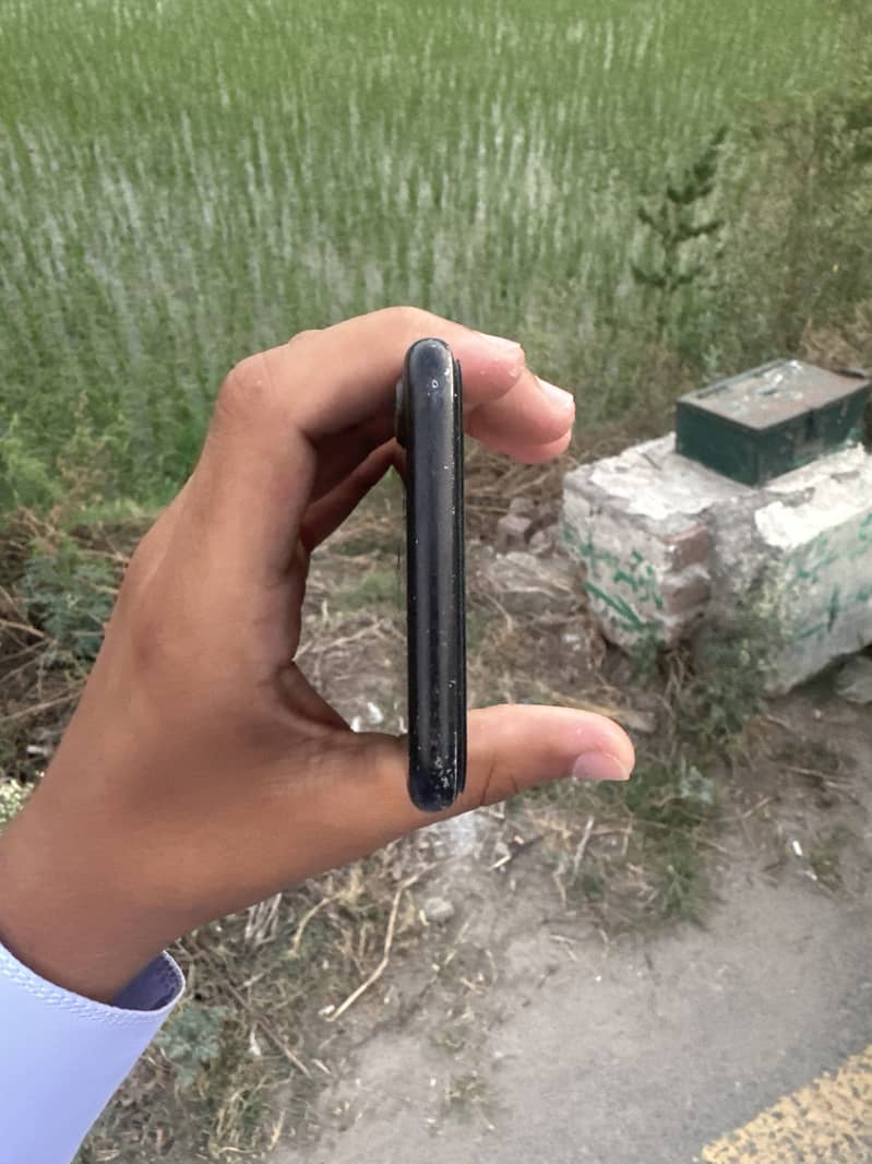 Apple iPhone 7 3