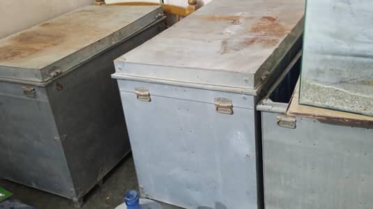 baqse (storage boxes)