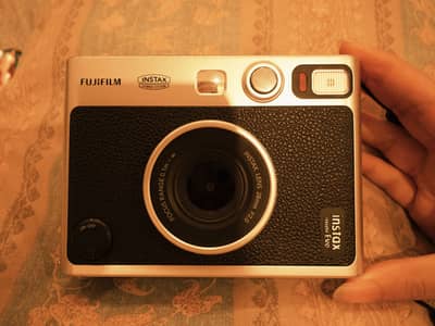 Fujifilm instax mini evo digital + polaroid