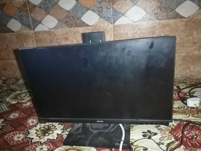 LCD screen computer keyboard moce all systems software latest model 0