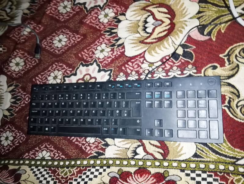 LCD screen computer keyboard moce all systems software latest model 1