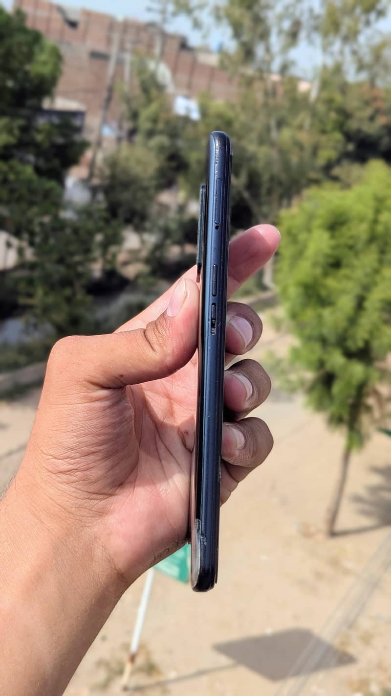 OPPO A54 0