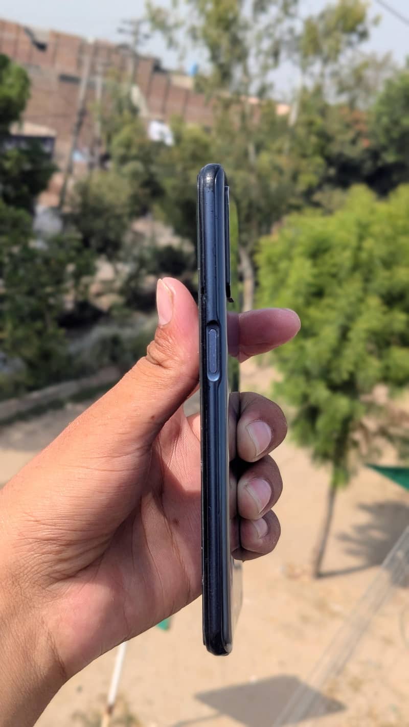 OPPO A54 4