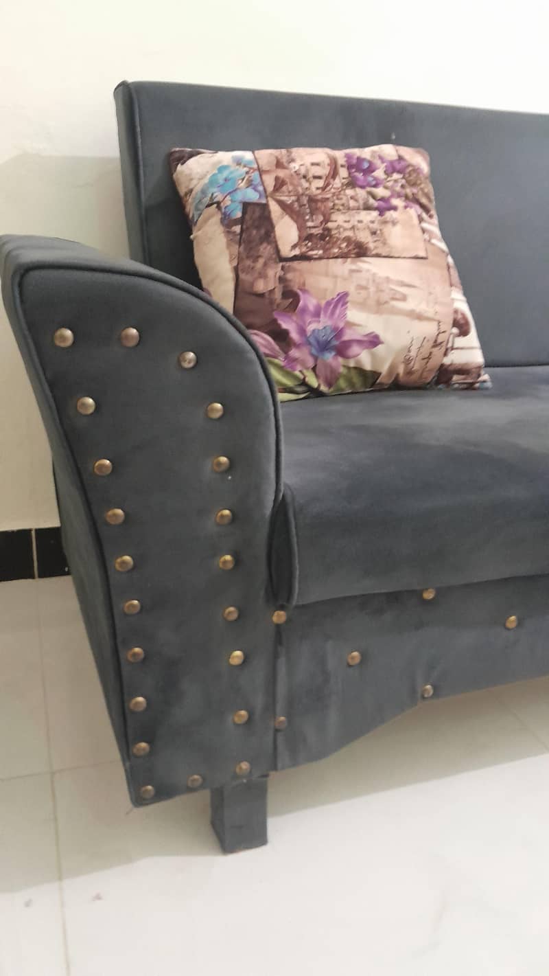 3 seater sofa 1