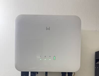 Goodwe 6KW hybrid Inverter like new