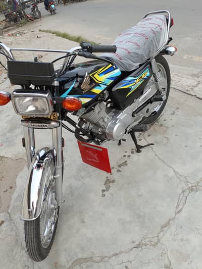 Honda 125 home use showroom condition