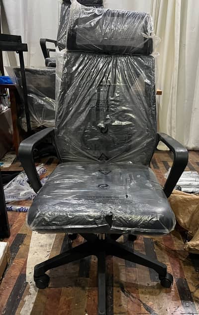 Office chair / executive chair / boss chair / computer chair