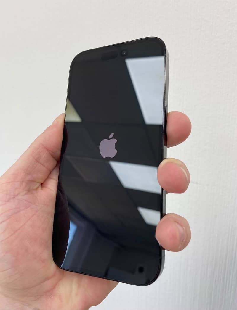 Apple iPhone 14 Pro 2