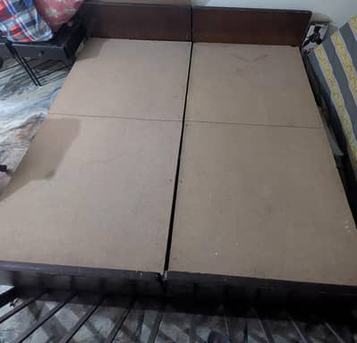 2 single bed in good condition available