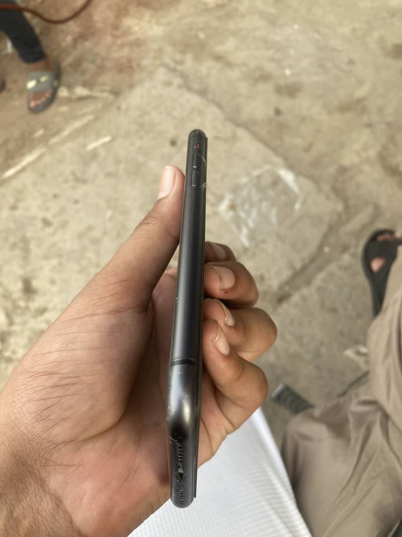 Apple iPhone 11 1