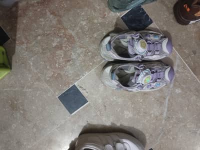sandals for sale price 1000