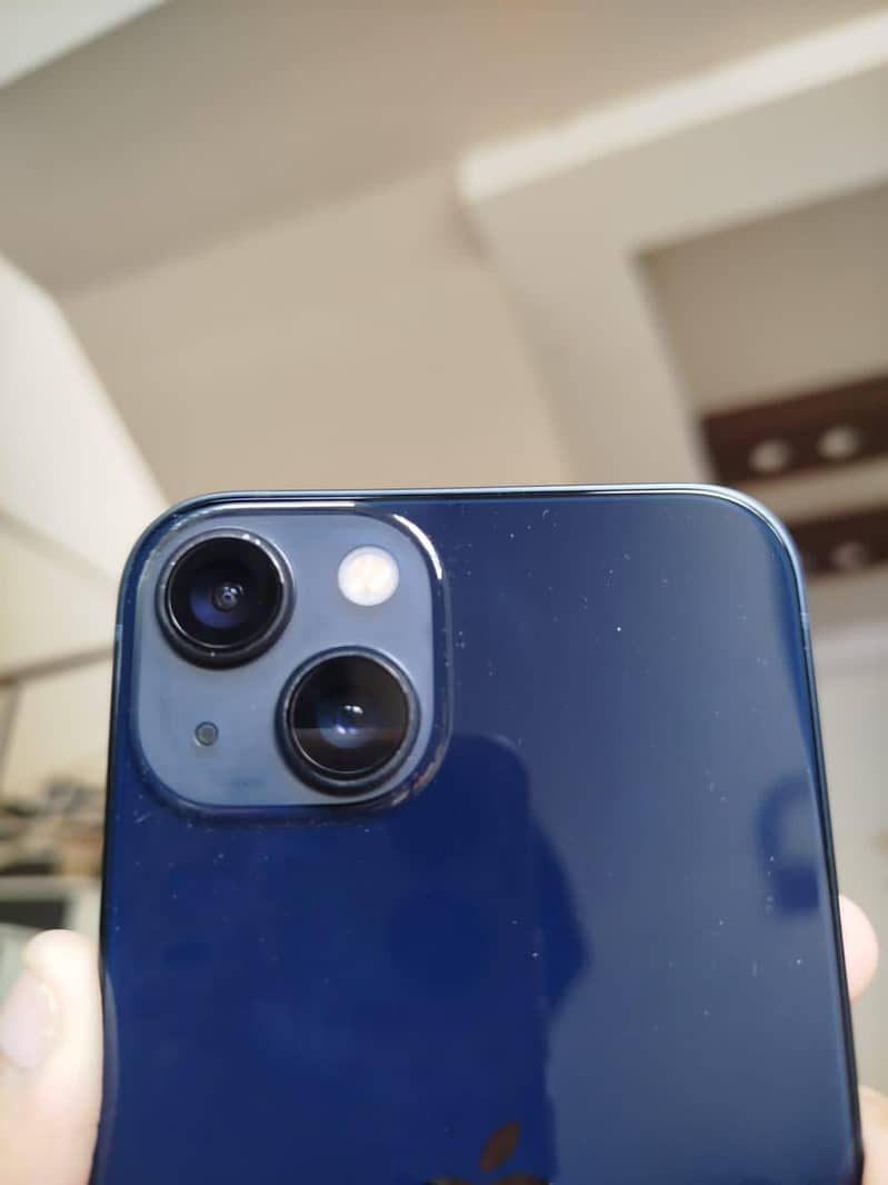 Apple iPhone 13 5