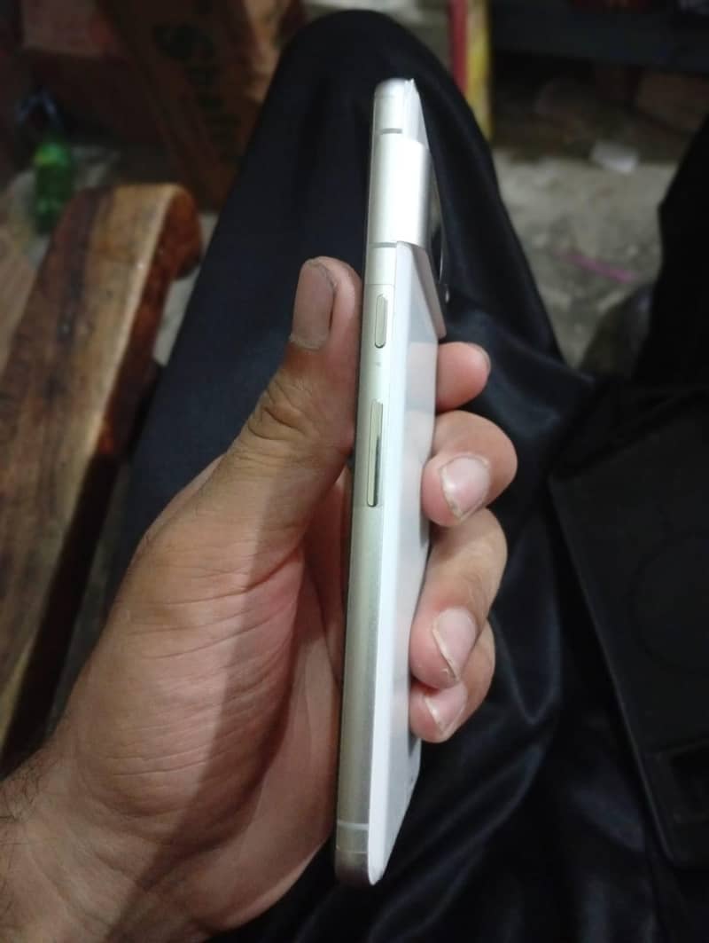 Google Pixel 7 6