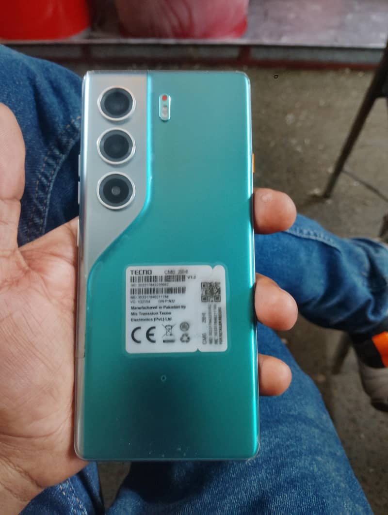 Tecno CAMON 40 Pro 8