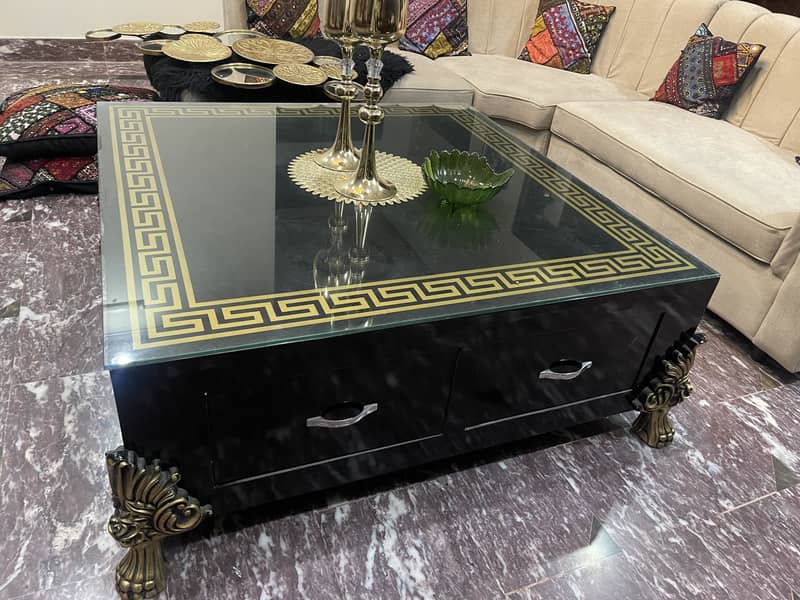 Centre table 0